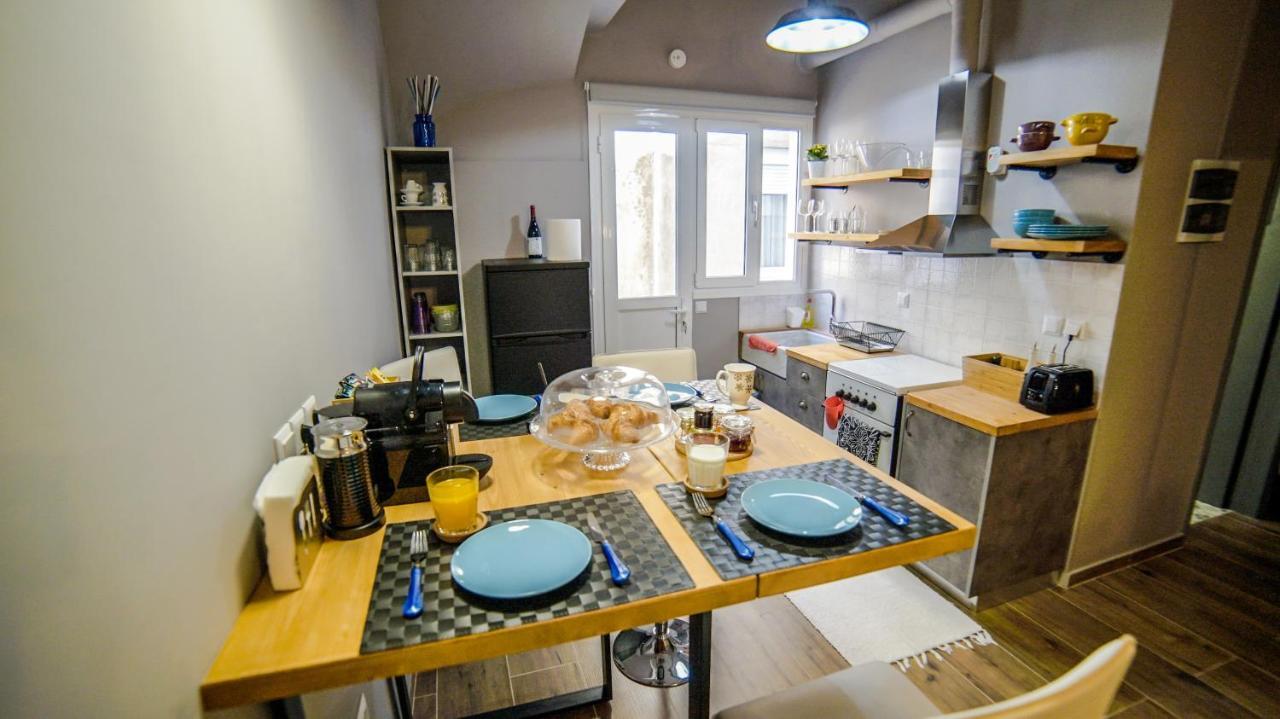 D16 Athens Apartment - 5' Mins To Petralona Metro Atenas Exterior foto